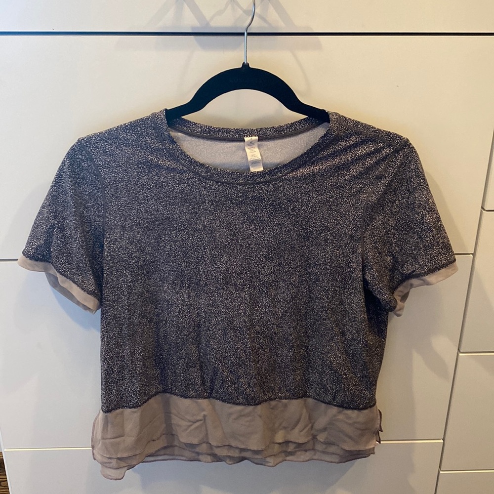 Lululemon size 4 ruffle top